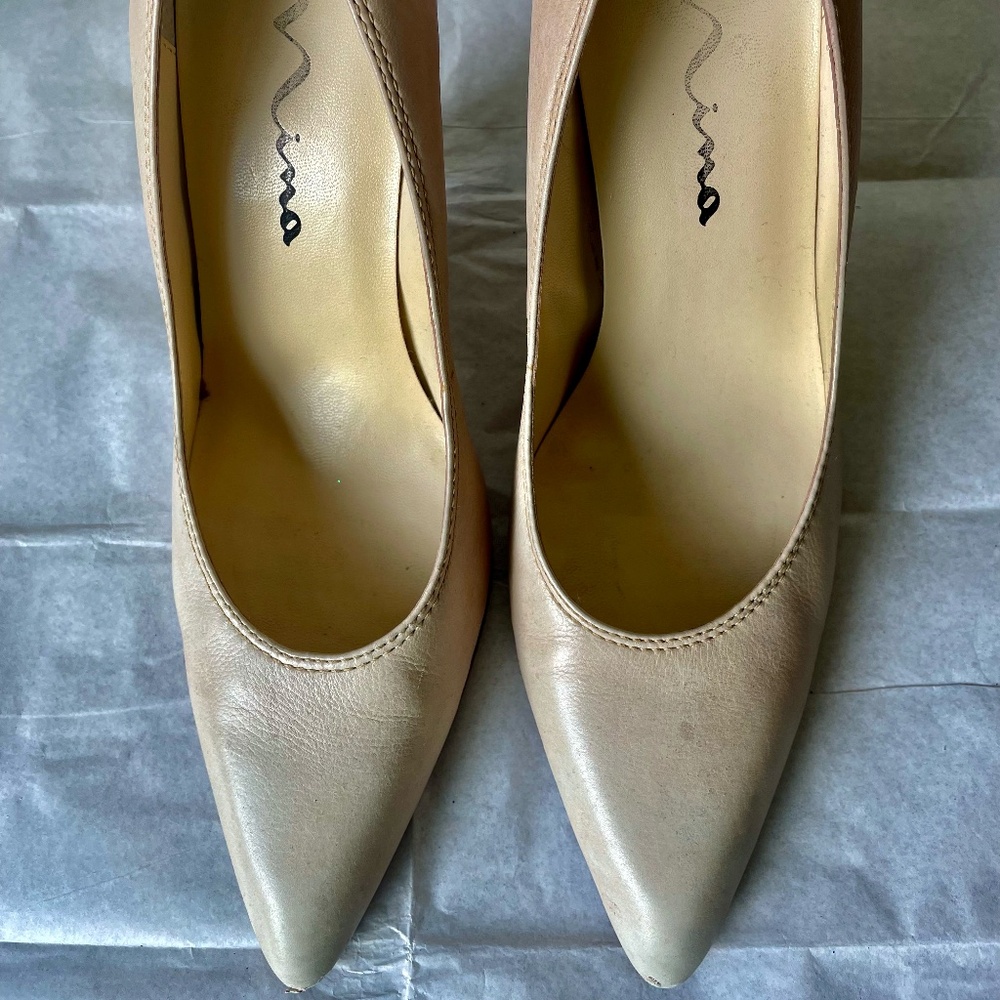 Nina leather STILETTO HEEL POINTED TOE woman size 8